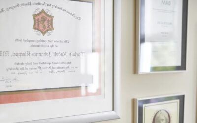 Ein Überblick über Dr. Klöppels Mitgliedschaften und seine Expertise