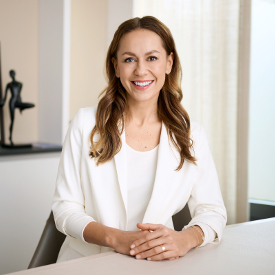 Dr. med. Dušanka Stigler Dr. med. Dušanka Stigler, Fachärztin für Plastische und Ästhetische Chirurgie im THERESIUM München